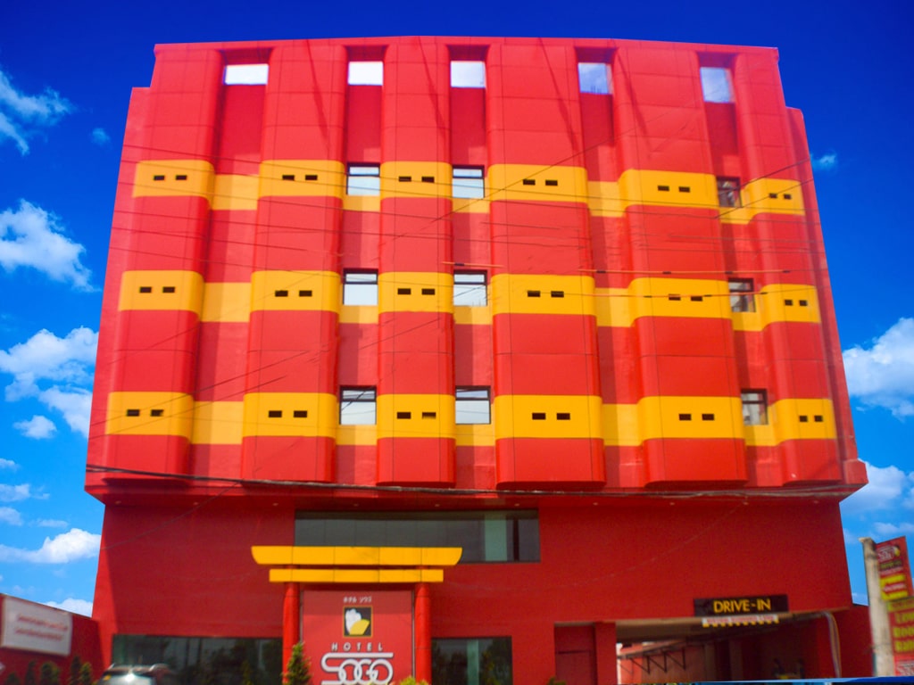 FACADE