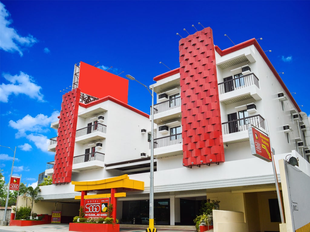 FACADE-min